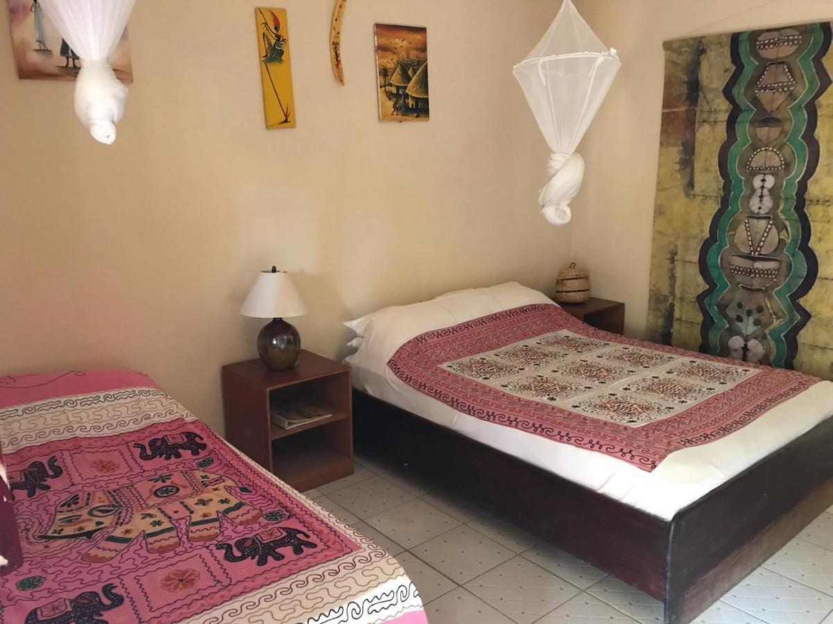 The Gunjur Project Lodge Esterno foto