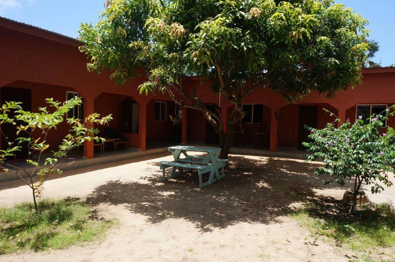 The Gunjur Project Lodge Esterno foto